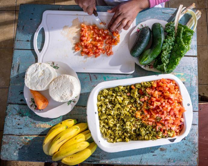 A table with food on it